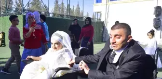 Engelli çift Şanlıurfa'da dünyaevine girdi