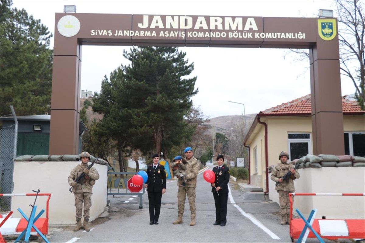 Sivas\'ta Jandarma Engelli Çocukları Misafir Etti