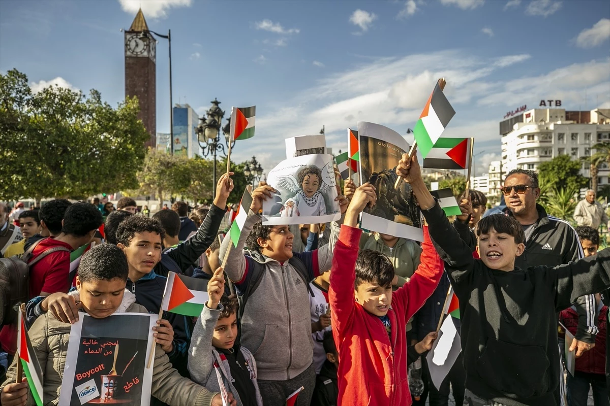 Tunuslu çocuklardan Filistin\'e destek gösterisi