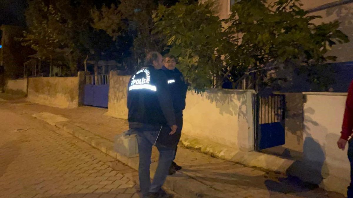 Denizli\'de çocuk tüfekle oynarken annesini yaraladı