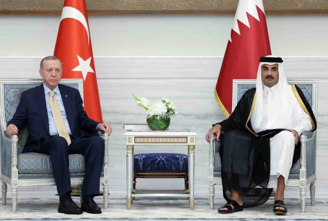 Cumhurbaşkanı Erdoğan, Katar Emiri Al Thani ile bir araya geldi