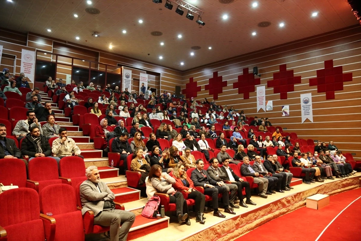 Diyarbakır\'da HIV/AIDS Farkındalık Semineri Düzenlendi