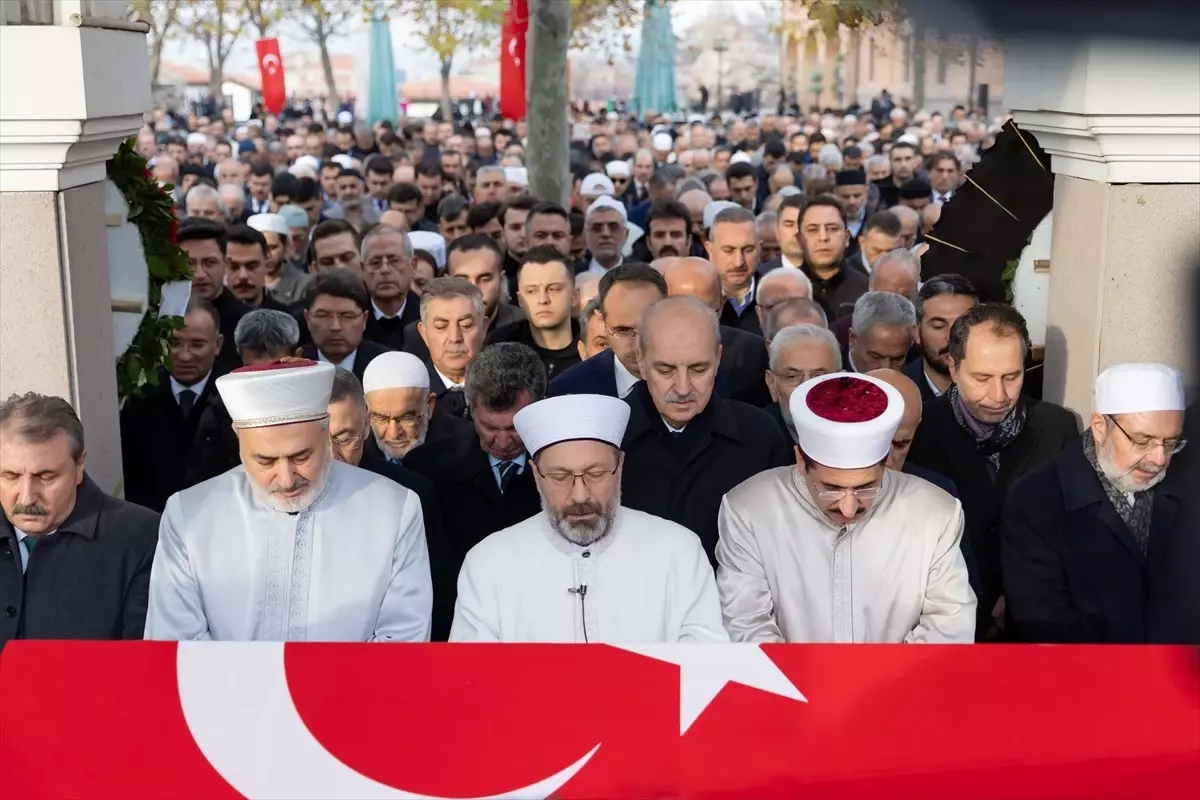 Eski Diyanet İşleri Başkanı Lütfi Doğan, hayatını kaybetti