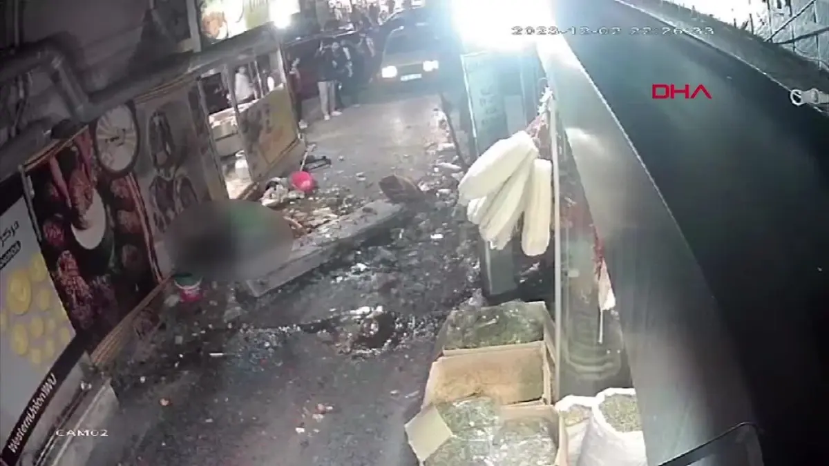 Bursa\'da Balkon Çöktü, 7. Kattan Düşen Kişi Hayatını Kaybetti