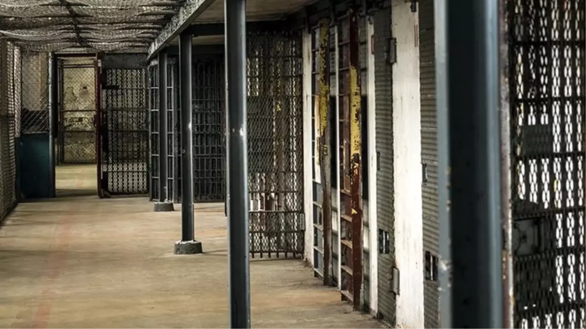 İsrail\'in, hapishanelerde tuttuğu Filistinli esirleri aç bıraktığı ortaya çıktı