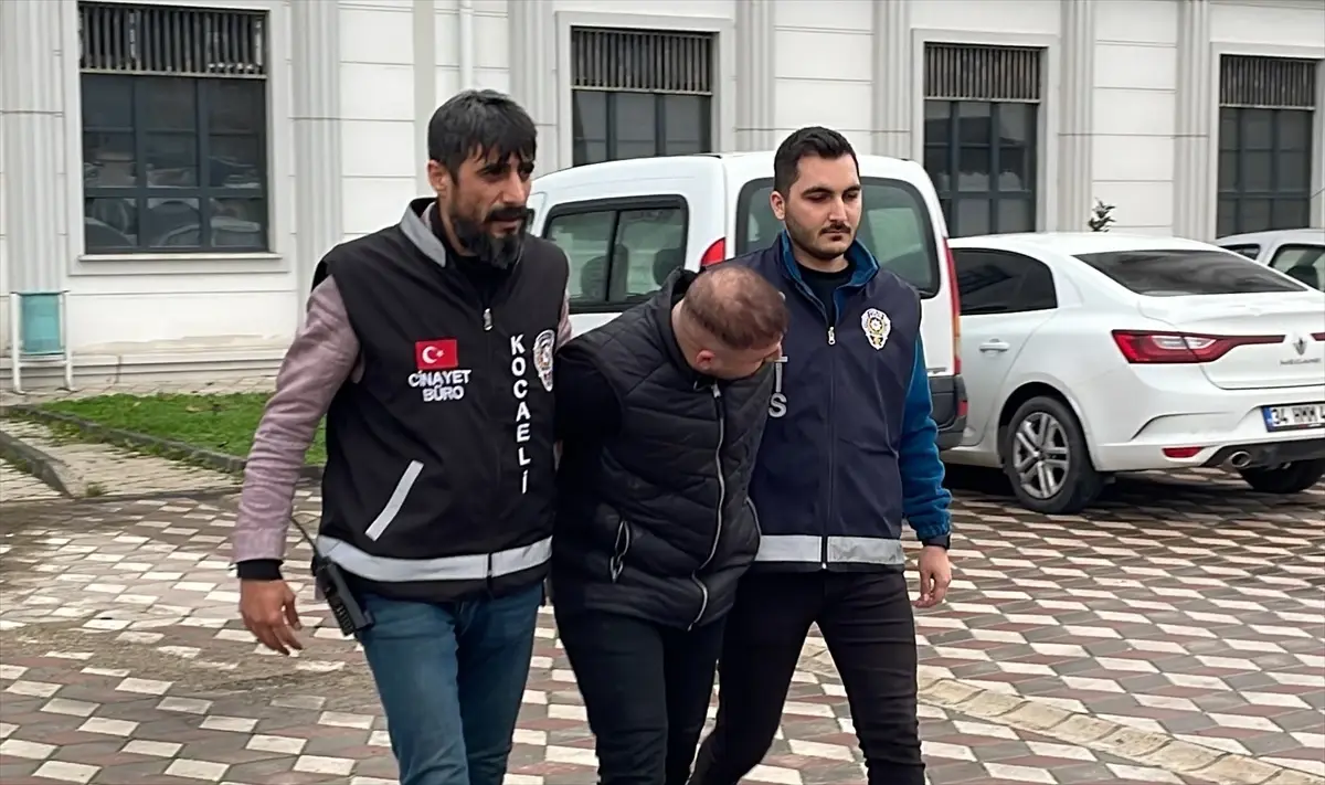 İzmit\'te silahlı saldırı sonucu kadın hayatını kaybetti