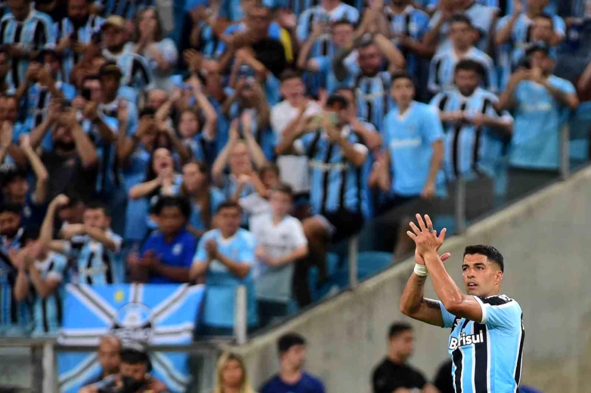 Luis Suarez, Gremio\'ya veda etti