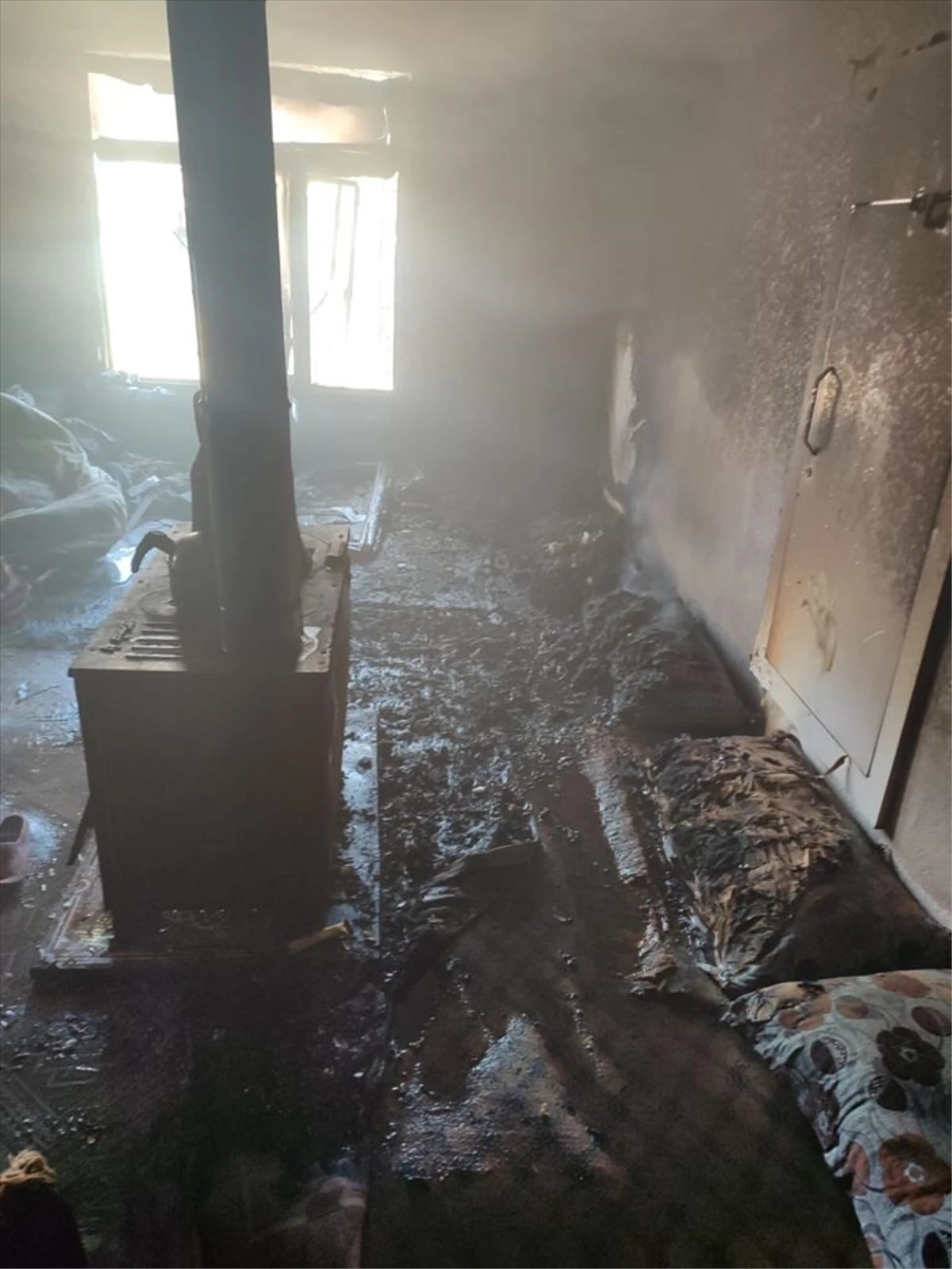 Mardin\'de soba yangınında anne hayatını kaybetti, 2 çocuk yaralandı