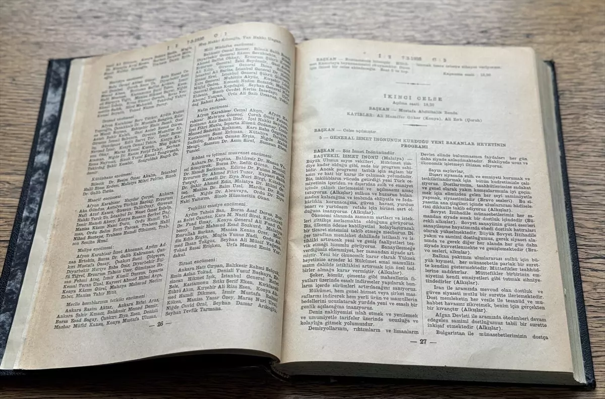 Meclis\'in ilk kadın vekili, kürsüden dünyaya seslenerek, "eksiksiz bir bütünüz" mesajı verdi