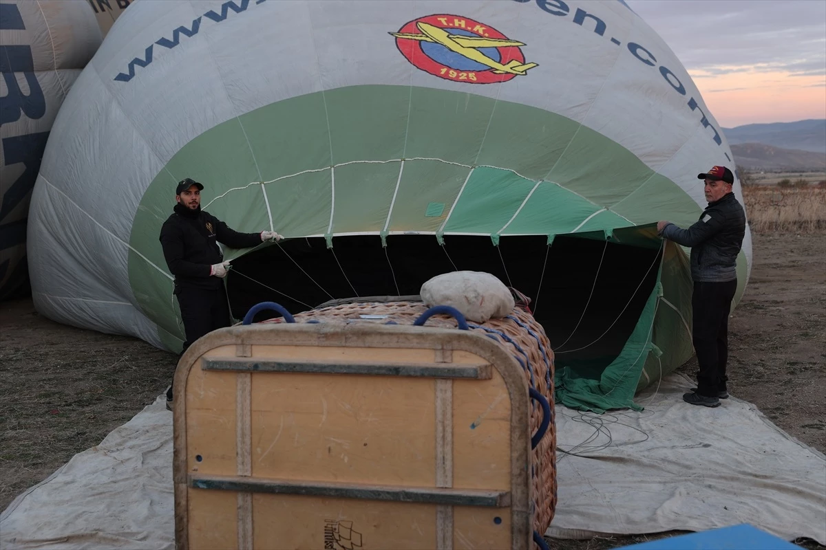 Mısır ve Faslı öğrenciler Nevşehir\'de sıcak hava balon pilotu oluyor