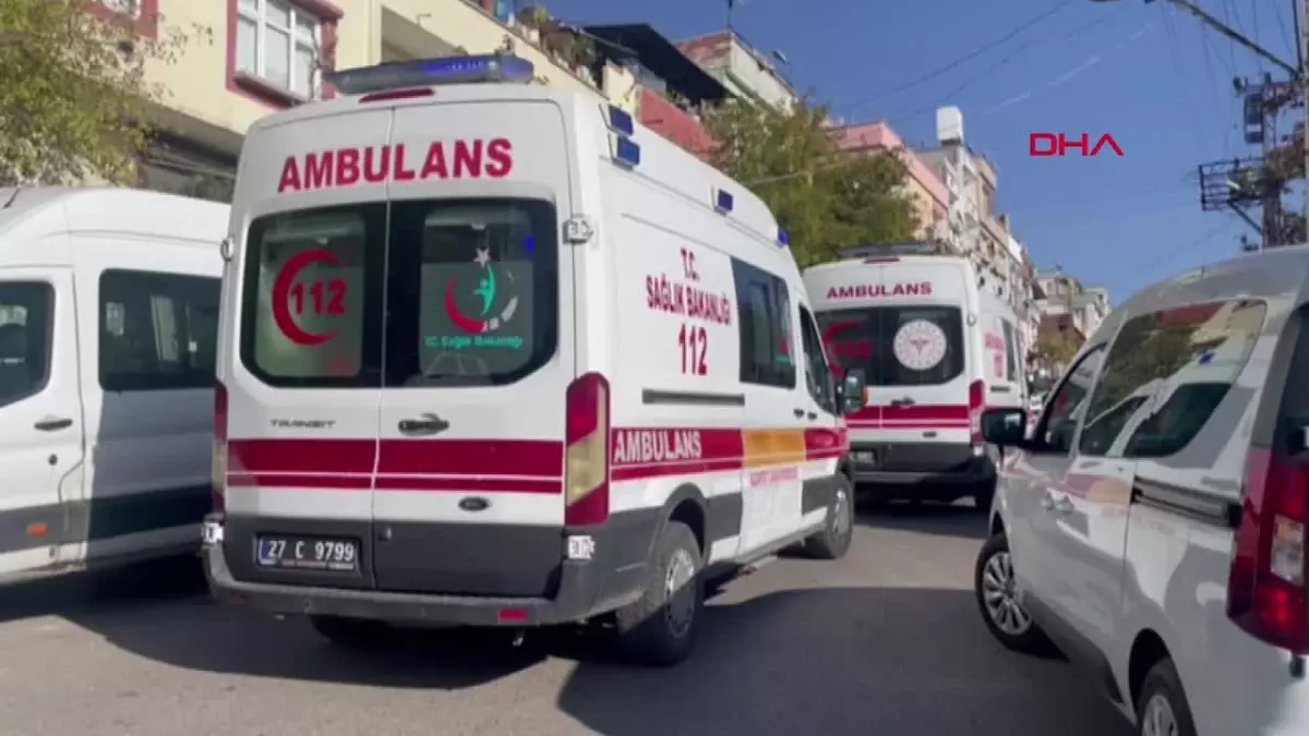 Gaziantep\'te polise ateş açan şahıs, kadın kıyafetiyle kaçarken yakalandı