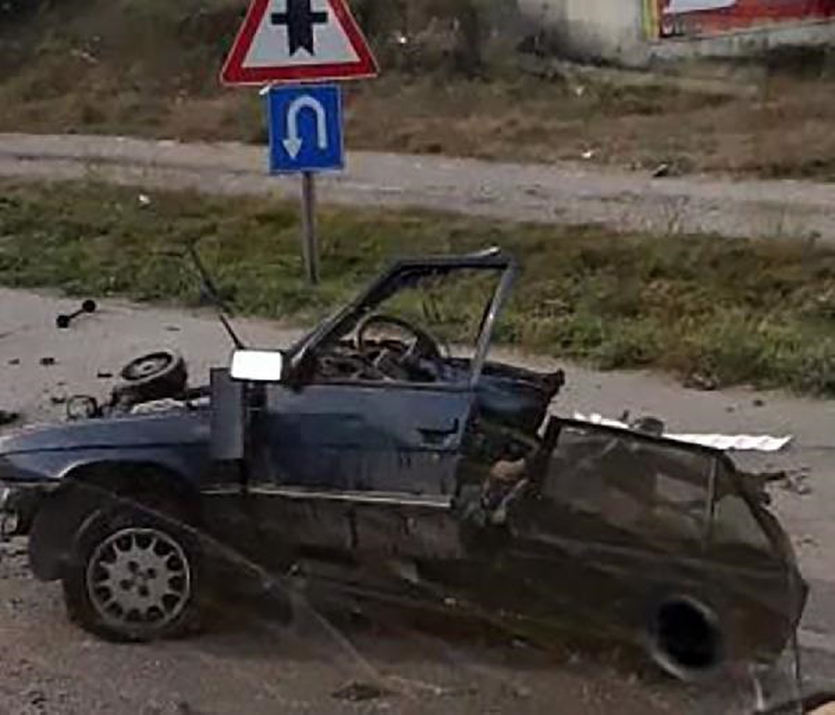 Samsun\'da otobüs ile otomobil çarpıştı: 2 ölü, 3 yaralı