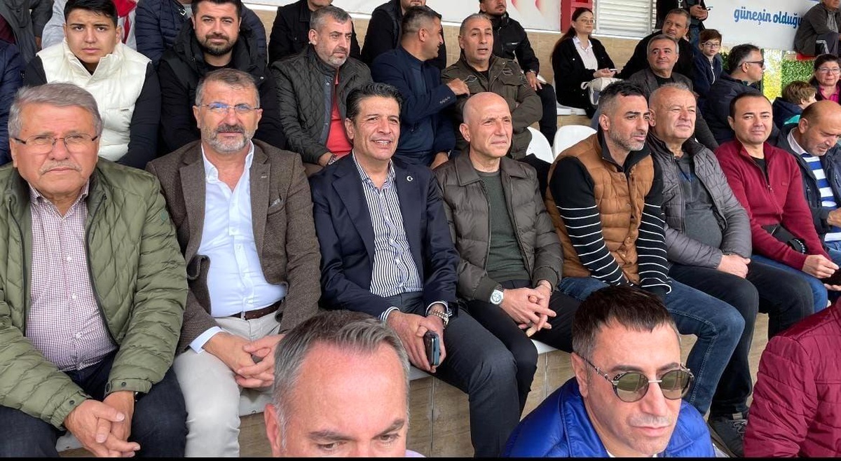 Sarayköyspor, Döşemealtıspor\'u 3-0 mağlup etti