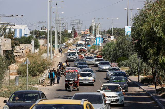 Tanklarını Gazze Şeridi'nin güneye yollayan İsrail ordusundan Filistinlilere tahliye emri