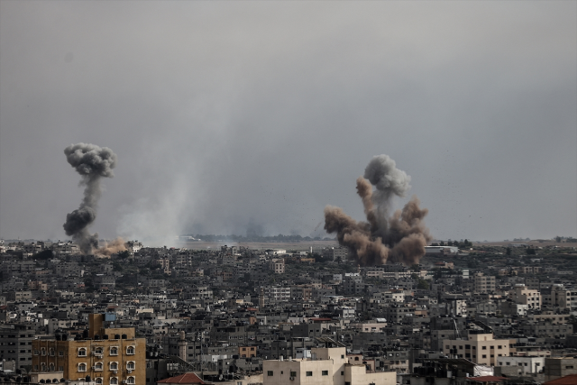Tanklarını Gazze Şeridi'nin güneye yollayan İsrail ordusundan Filistinlilere tahliye emri
