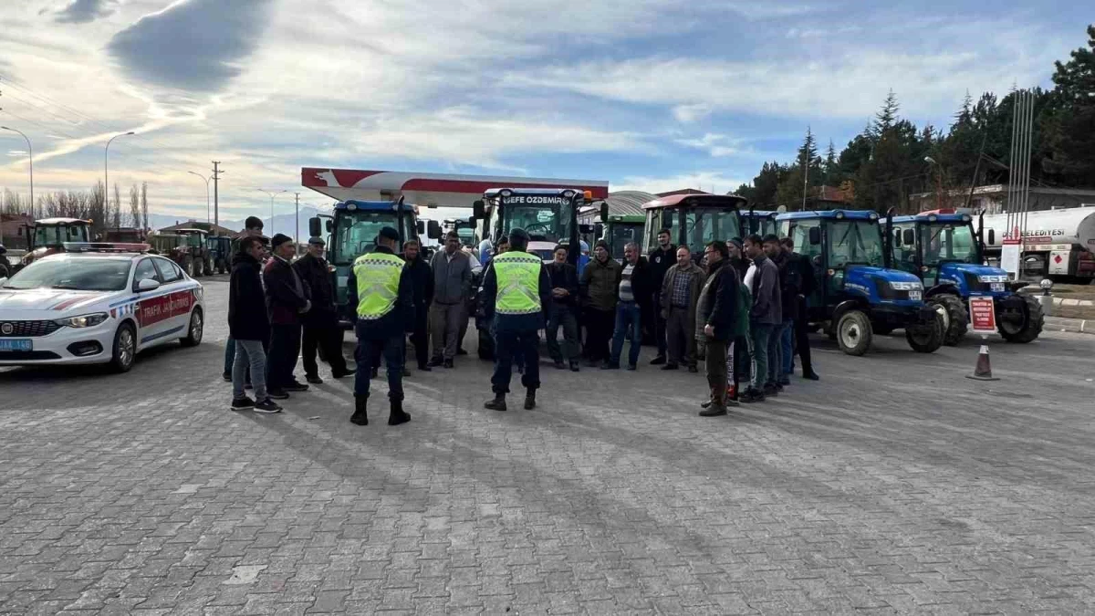 Afyonkarahisar\'da traktör kazalarını önlemek için bilgilendirme toplantısı düzenlendi