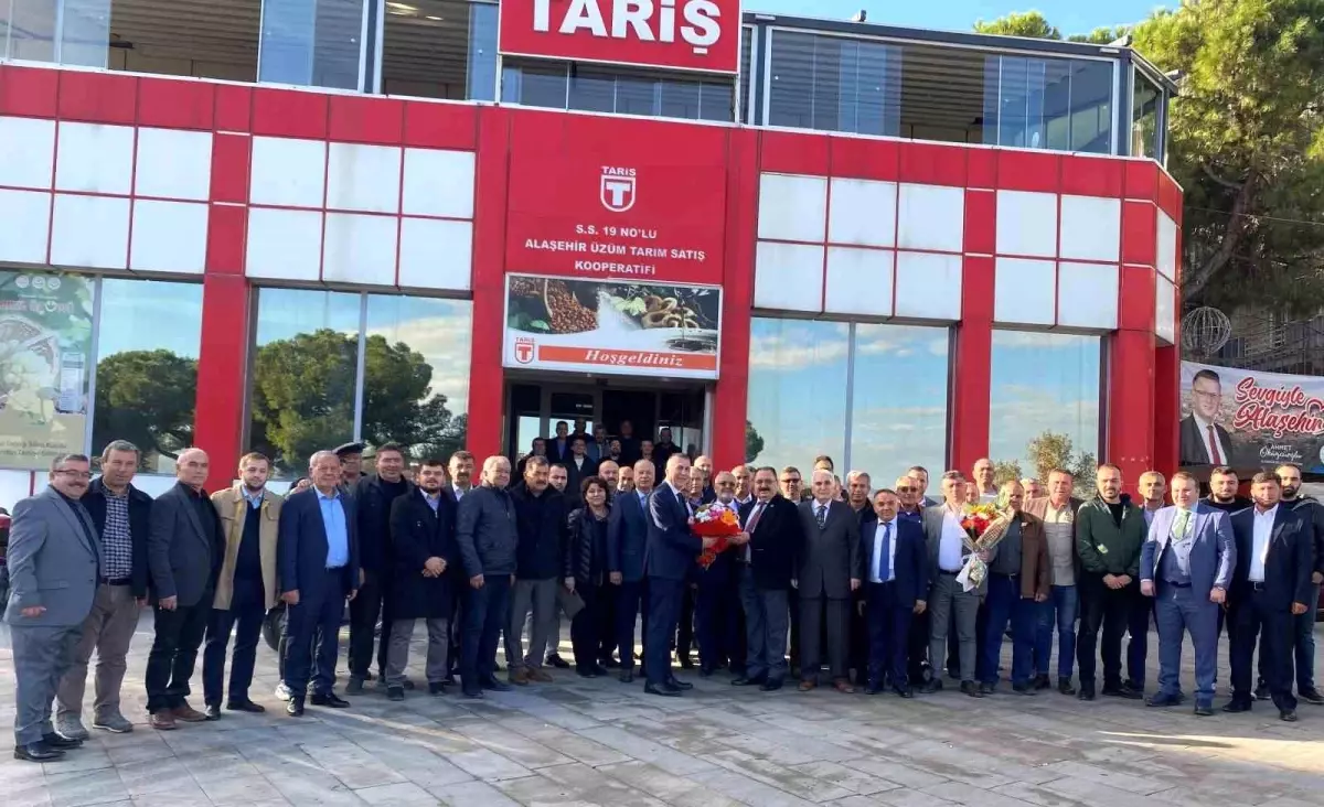 TARİŞ 19 Nolu Alaşehir Üzüm Tarım Satış Kooperatifi\'nde yeni başkan seçildi