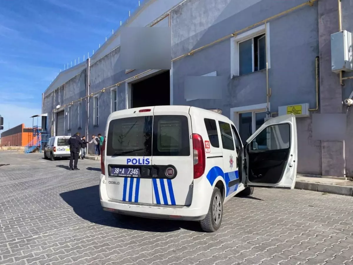 Kayseri\'de fabrika kazası: İşçi ağır yaralandı