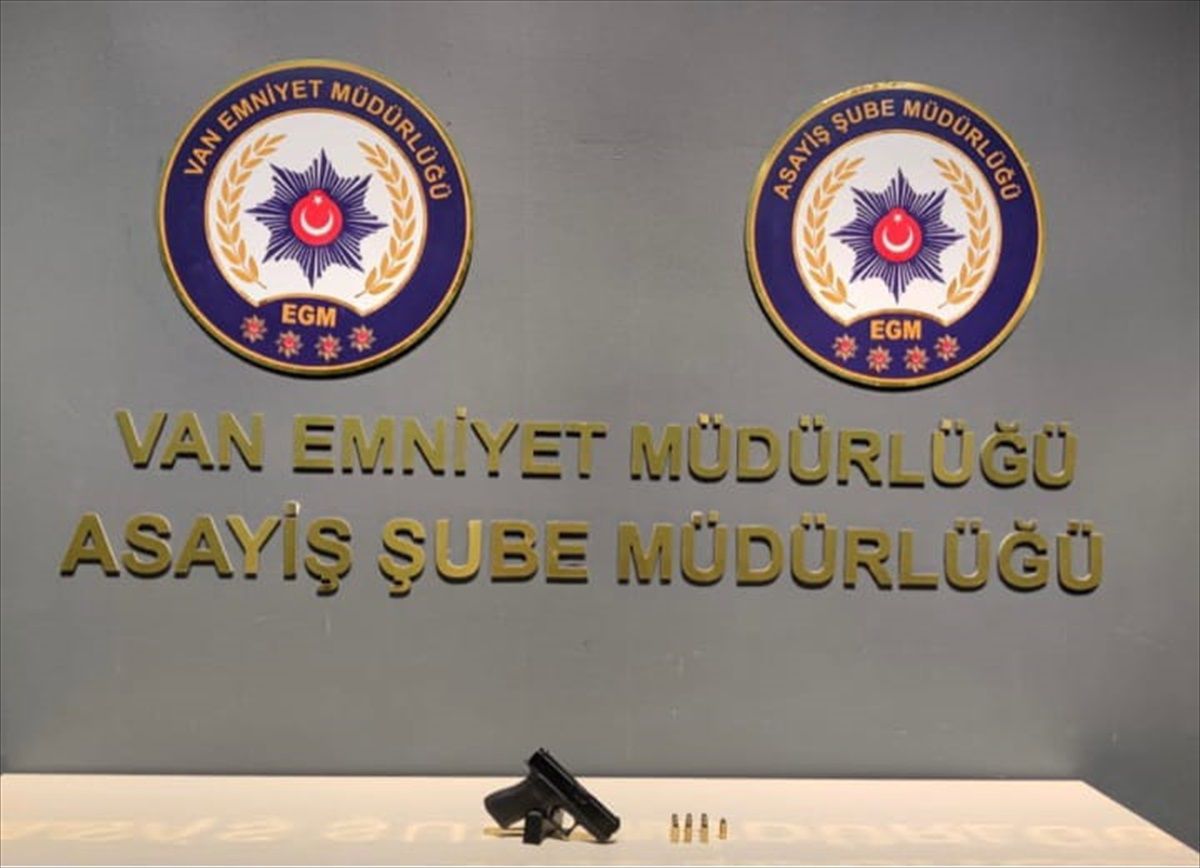 Van\'da gerçekleştirilen operasyonlarda 21 kişi tutuklandı