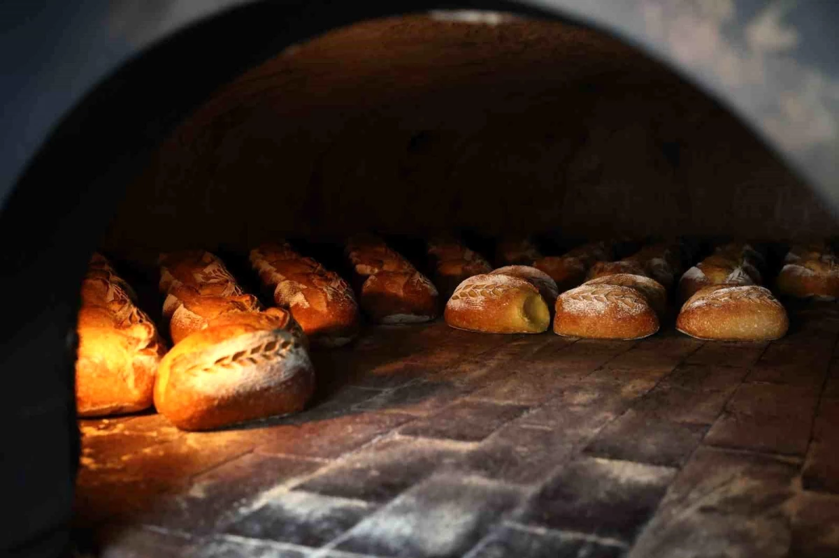 Zeytinburnu Tarihi Merkezefendi Fırını\'nda Geleneksel Ekmek Atölyesi Başlıyor