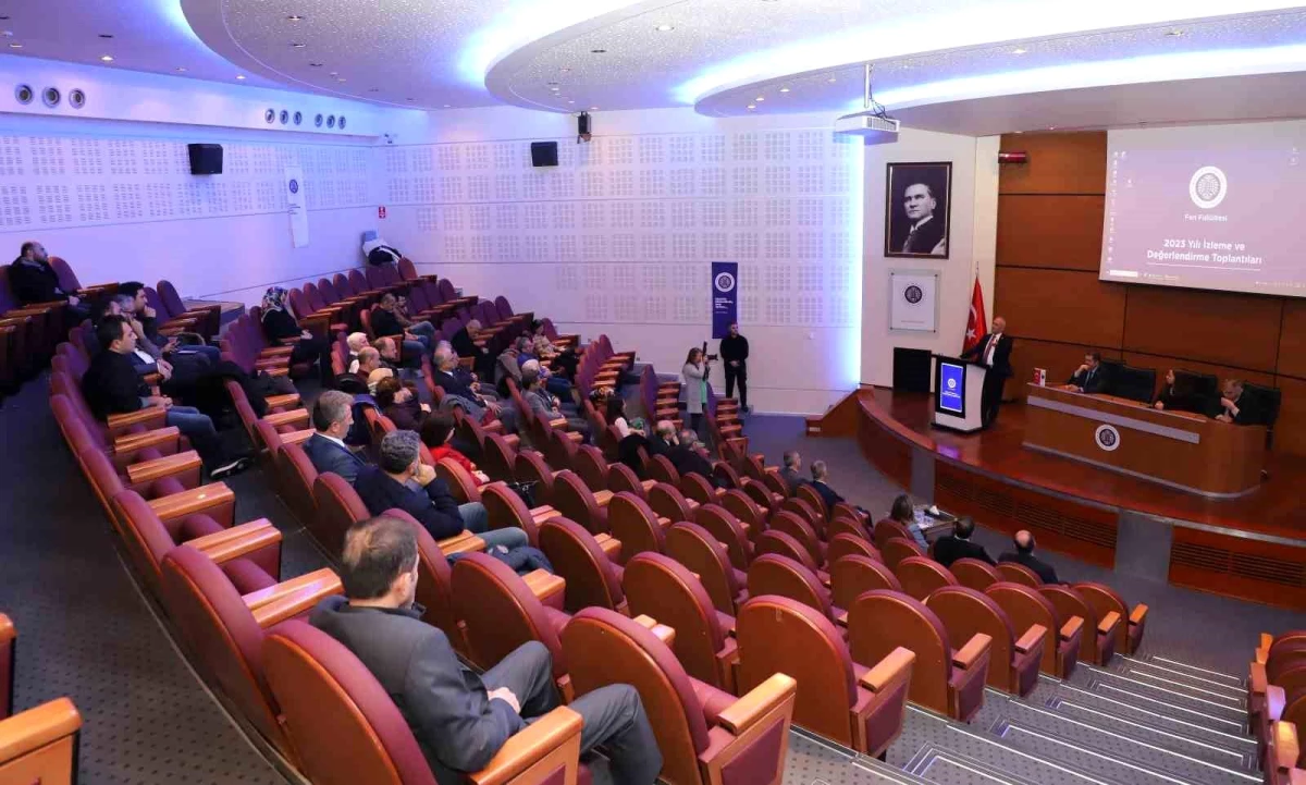 Atatürk Üniversitesi\'nde Yeni Nesil Üniversite Tasarım ve Dönüşüm Projesi İzleme Toplantıları Devam Ediyor