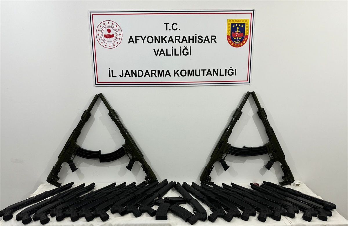 Afyonkarahisar\'da silah kaçakçılarına operasyon: Bir şüpheli gözaltına alındı