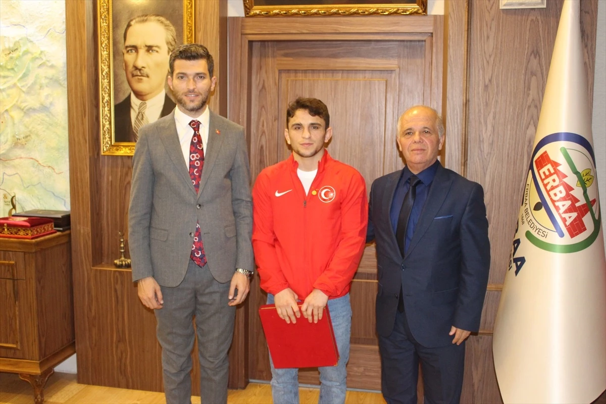 Erbaa Belediye Başkanı Ahmet Duman\'ı tebrik etti