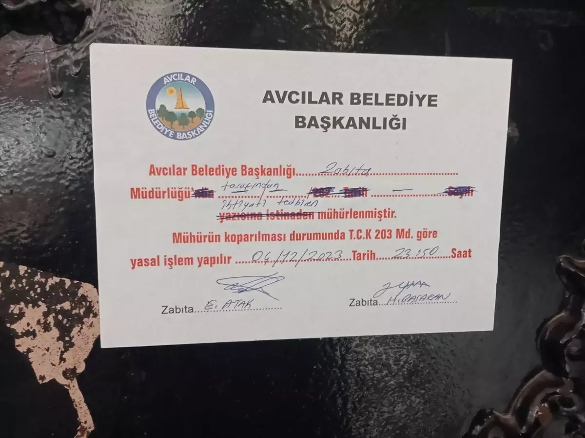 Avcılar\'daki binada incelemeler tamamlandı