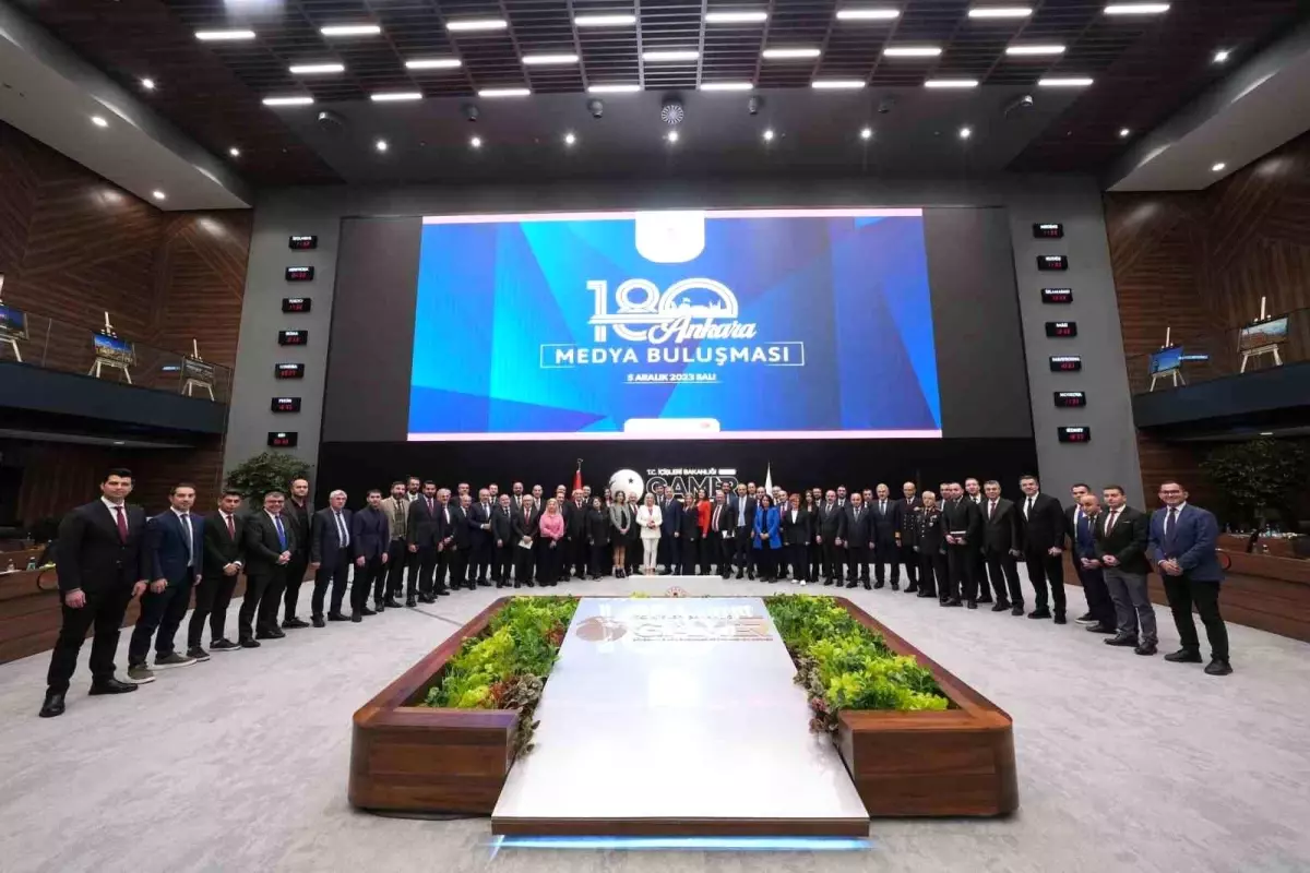 İçişleri Bakanı Ali Yerlikaya: "FETÖ\'ye yönelik 2 bin 839 operasyon yapıldı, 4 bin 482 şüpheli gözaltına alındı."