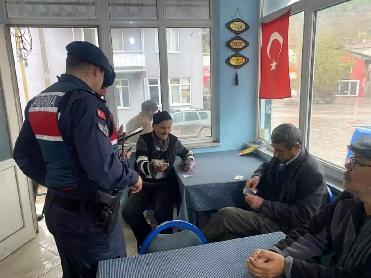 Balıkesir\'de Kaçakçılık ve Organize Suç Operasyonu: 42 Şüpheli Yakalandı
