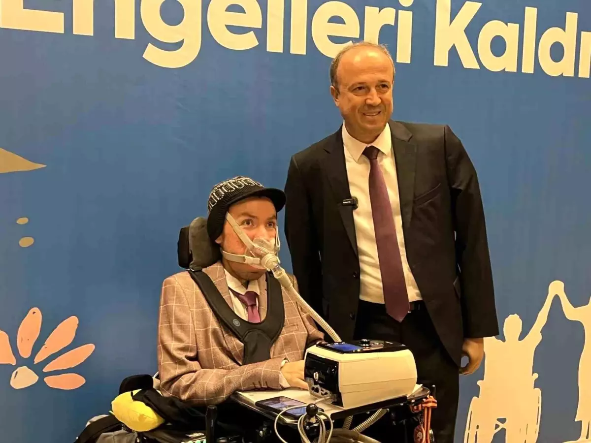 Avcılar Belediyesi Engelliler İçin Yemek Daveti Düzenledi