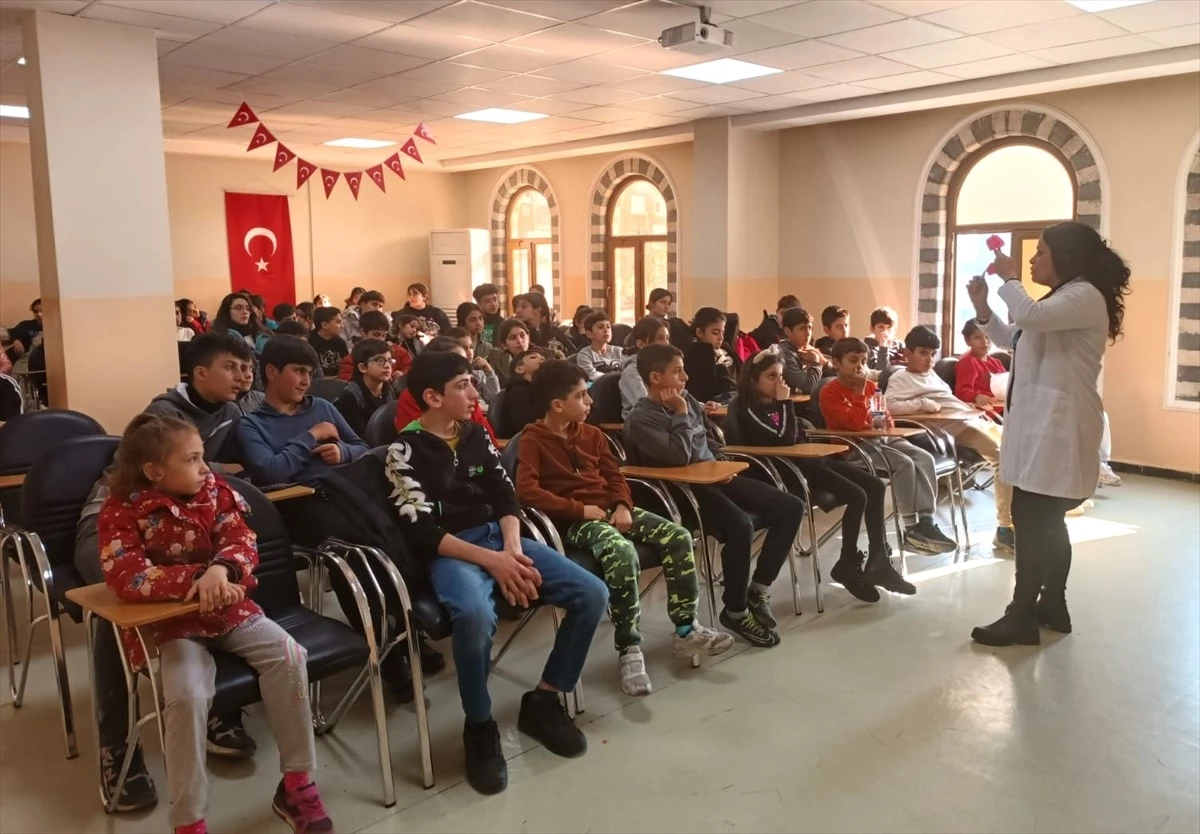Diyarbakır Büyükşehir Belediyesi Bilgievlerinde Ağız ve Diş Sağlığı Semineri Düzenlendi