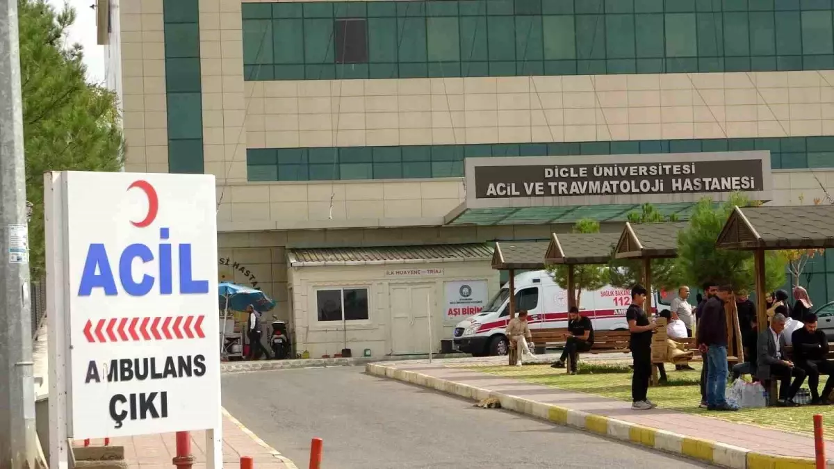 Diyarbakır\'da ev konservesinden zehirlenen aile karbonmonoksit gazından zehirlendi