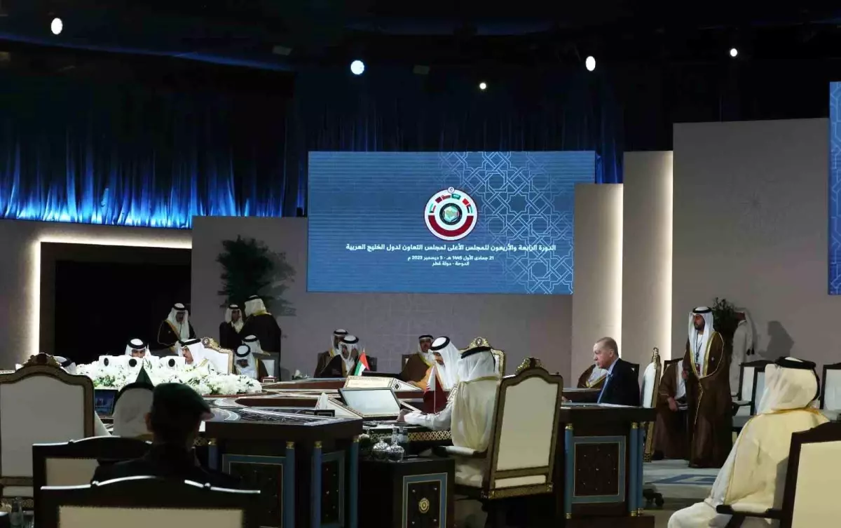 Cumhurbaşkanı Erdoğan: "Çoğunluğu çocuk ve kadın 17 bin Filistinli masumun hayatını kaybetmesi insanlık suçudur, savaş suçudur.