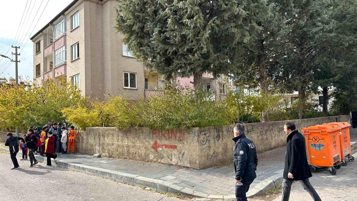 Gaziantep\'te ağır hasarlı binada doğalgaz patlaması
