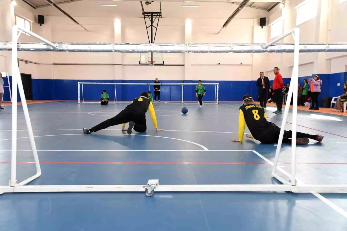 Isparta\'da görme engelliler goalball farkındalık maçı yaptı