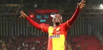 Göztepe'de Mamah'ın yıldızı parlıyor