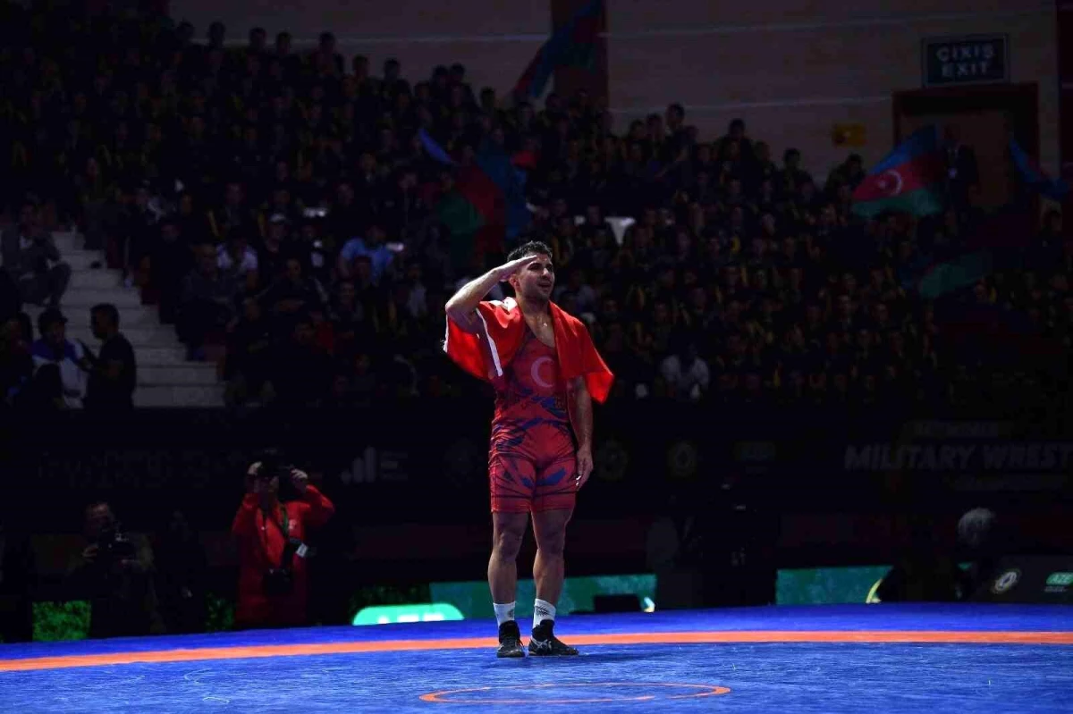 İzmirli güreşçi Hasan Berk Kılınç, Azerbaycan\'da altın madalya kazandı