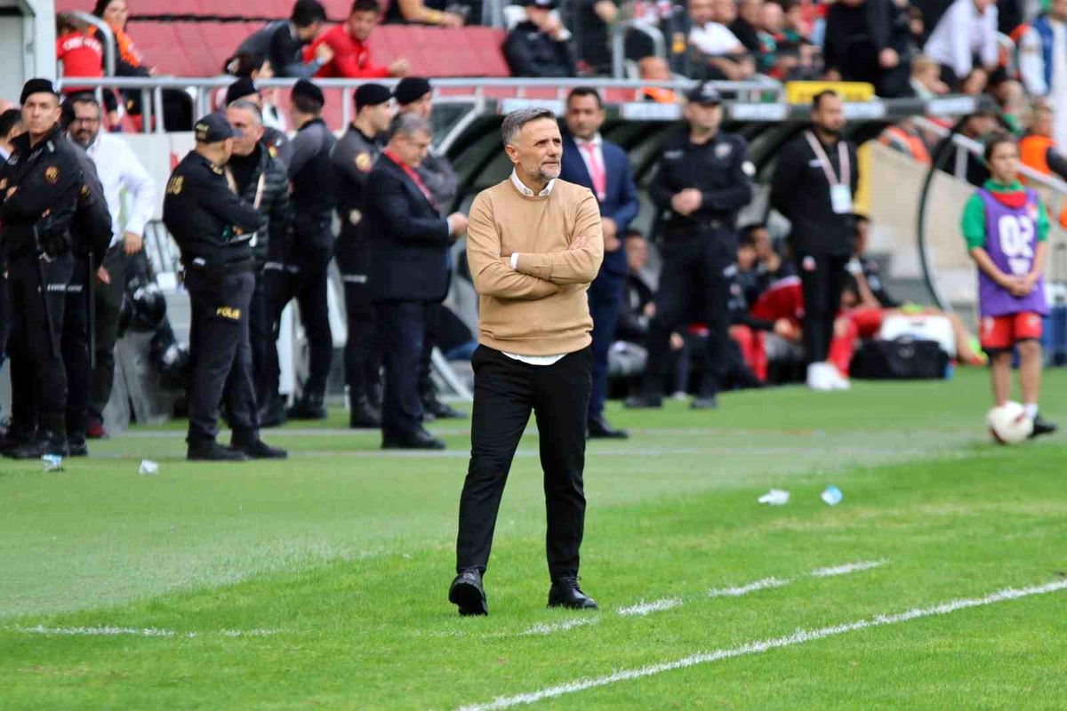 Karşıyaka Teknik Direktörü Recep Umut, Bulvarspor maçını değerlendirdi