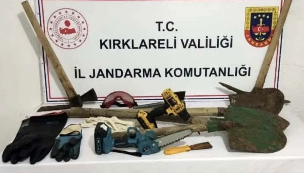 Kırklareli\'de kaçak kazı yapan 2 şüpheli suçüstü yakalandı