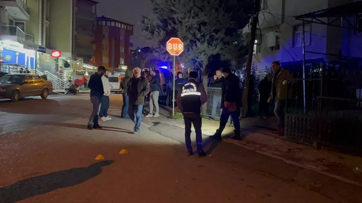 Gebze\'de Silahlı Saldırı: Bir Kişi Yaralandı