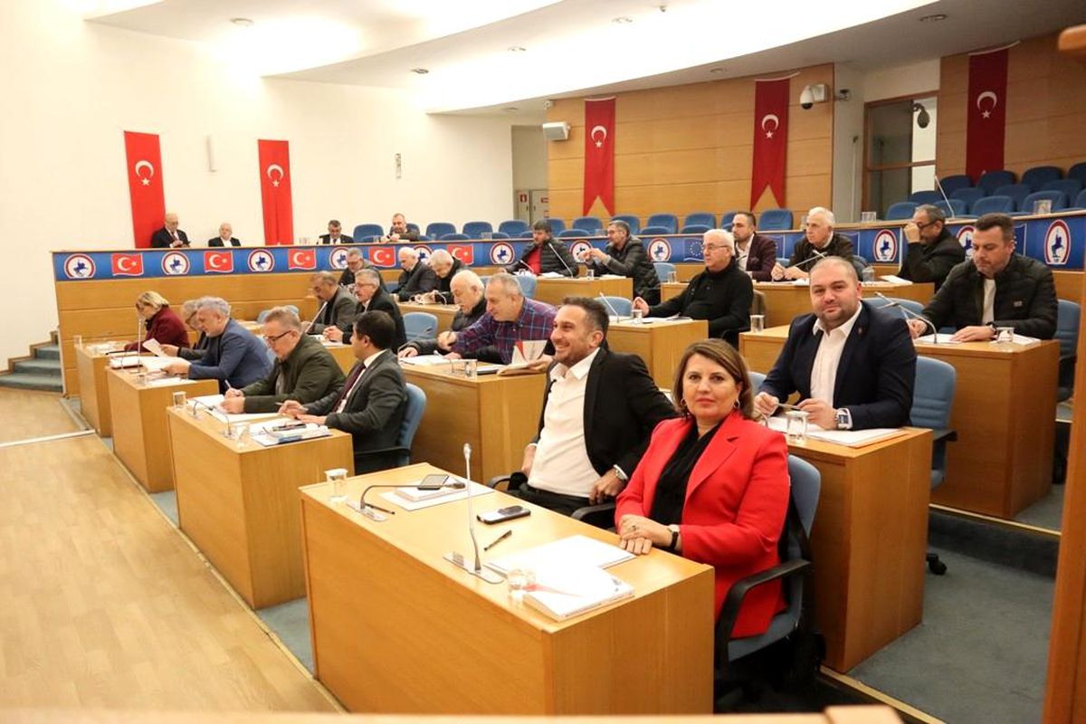 Düzce Belediyesi Aralık Ayı Meclis Toplantısında 24 Gündem Maddesi Komisyonlara Havale Edildi