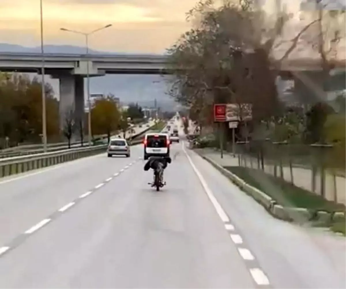 Bursa\'da tehlikeli motosiklet yolculuğu