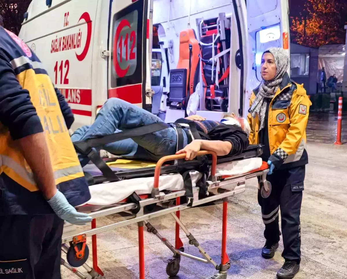 İnegöl\'deki fabrikada işçi başına demir parçaları düştü