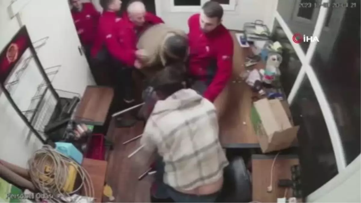 Sancaktepe'de pompacı gence öldüresiye 'taşıt tanıma' dayağı kamerada