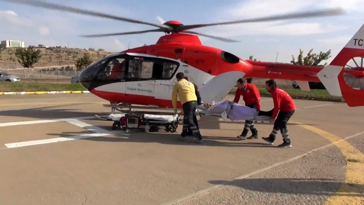 Şırnak\'tan Şanlıurfa\'ya Ambulans Helikopterle Sevk Edilen Hastanın Tedavisi Başladı
