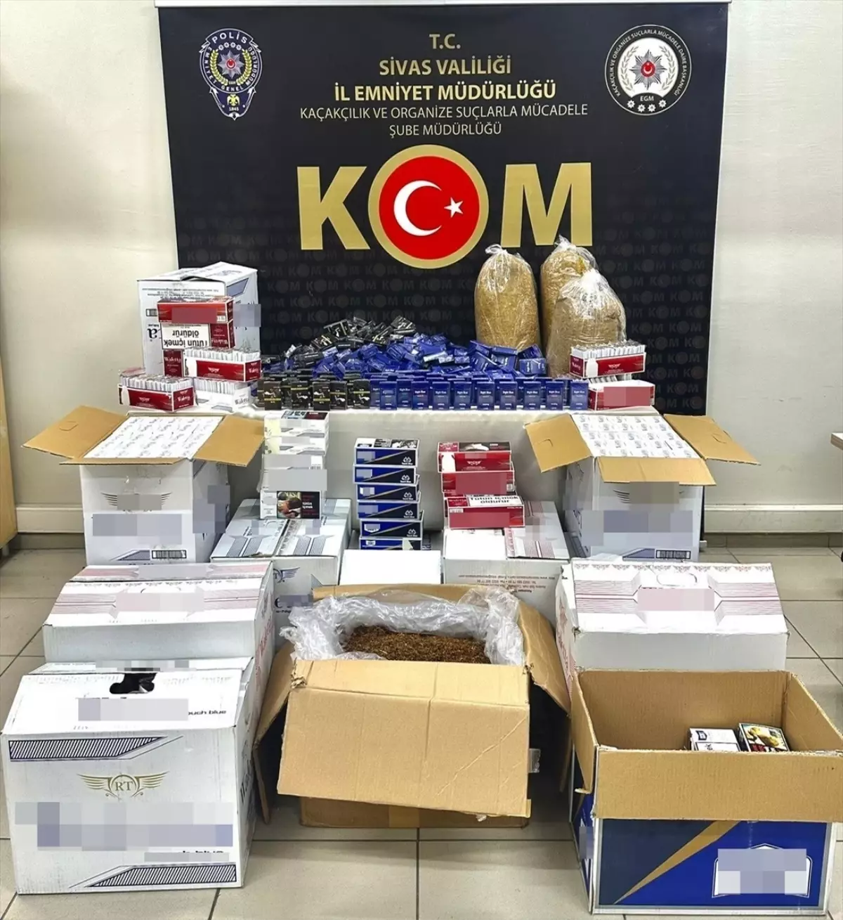 Sivas\'ta 97 Bin 200 Makaron Ele Geçirildi