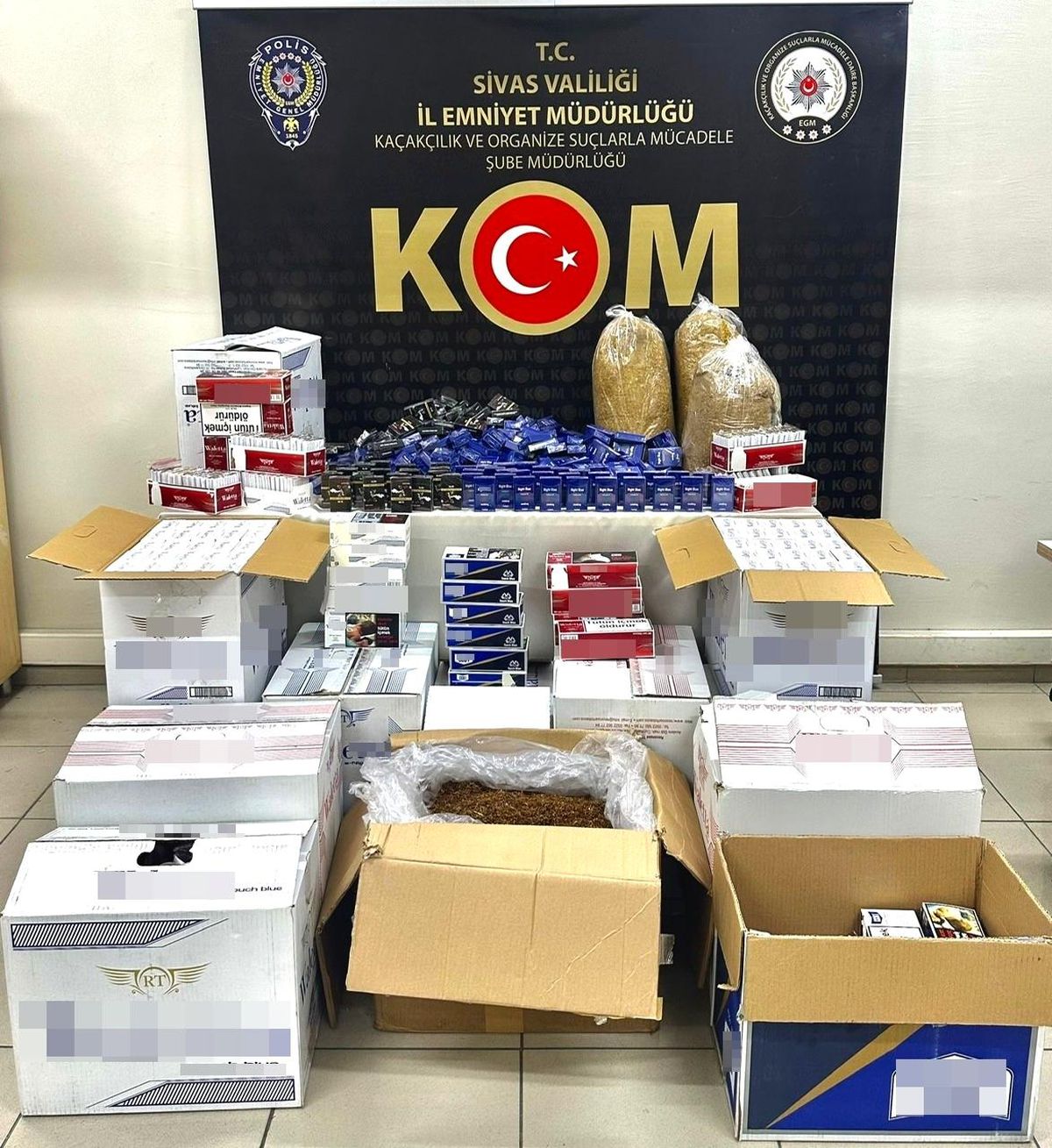 Sivas\'ta Kaçak Sigara Operasyonu