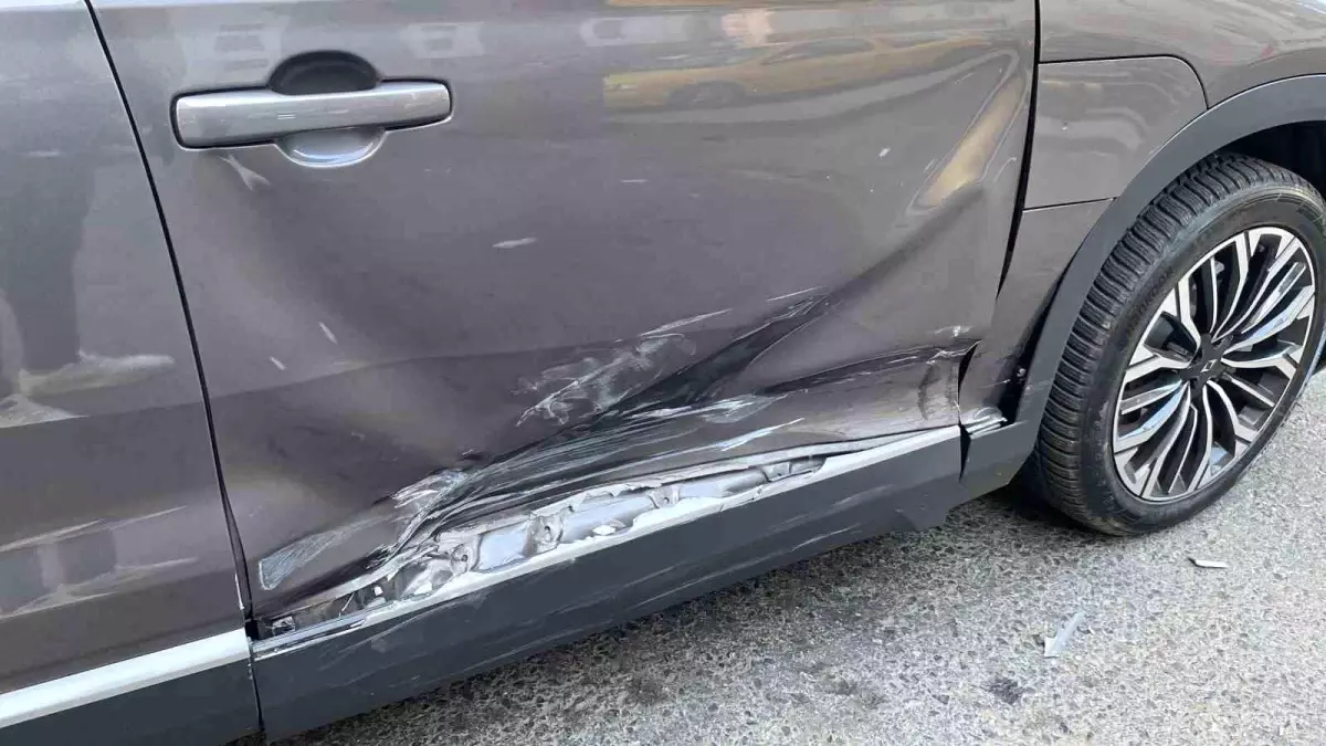 Togg\'un karıştığı kaza güvenlik kamerasında