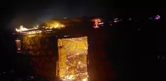 Tunceli'de depo yangını söndürüldü
